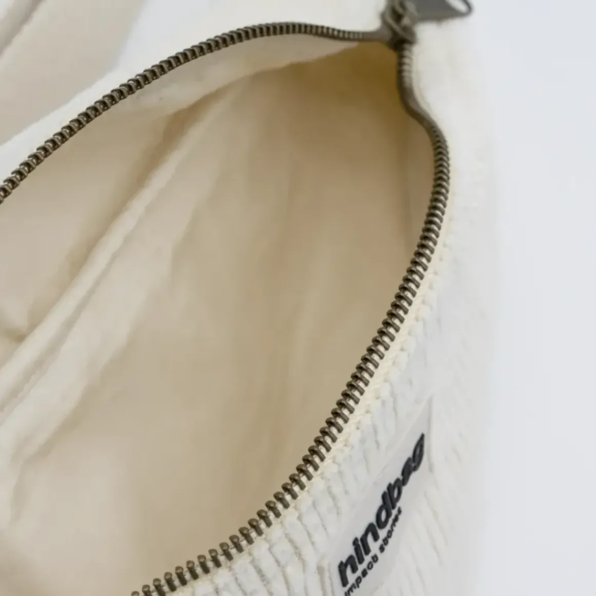 Banane Olivia en velours