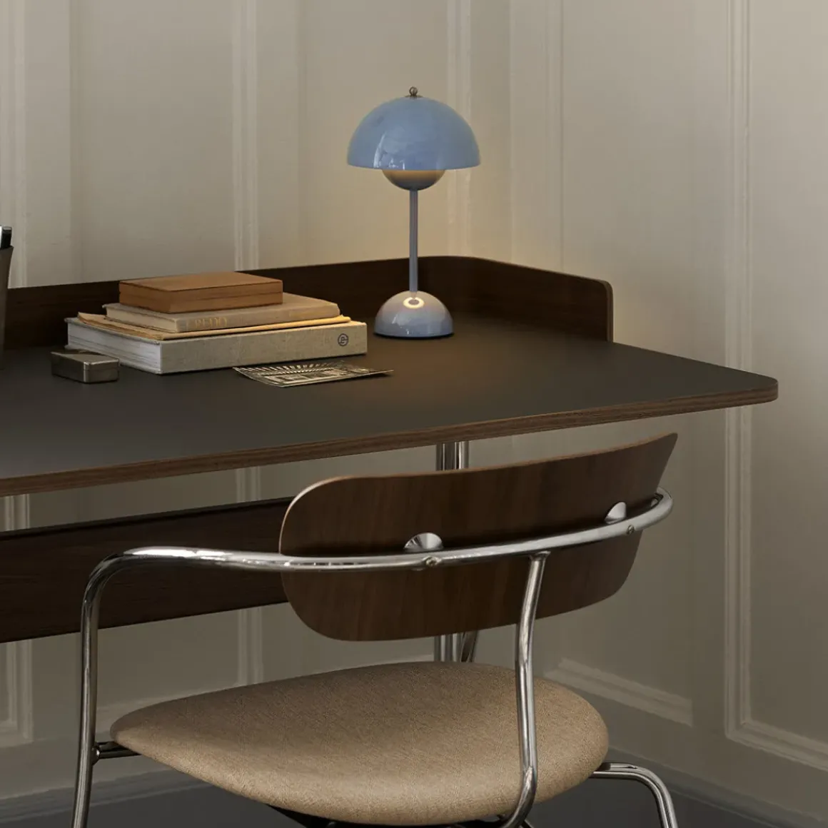 Bureau Pavilion AV17 Linoleum Iron 4178 - Noyer / Pieds Chrome