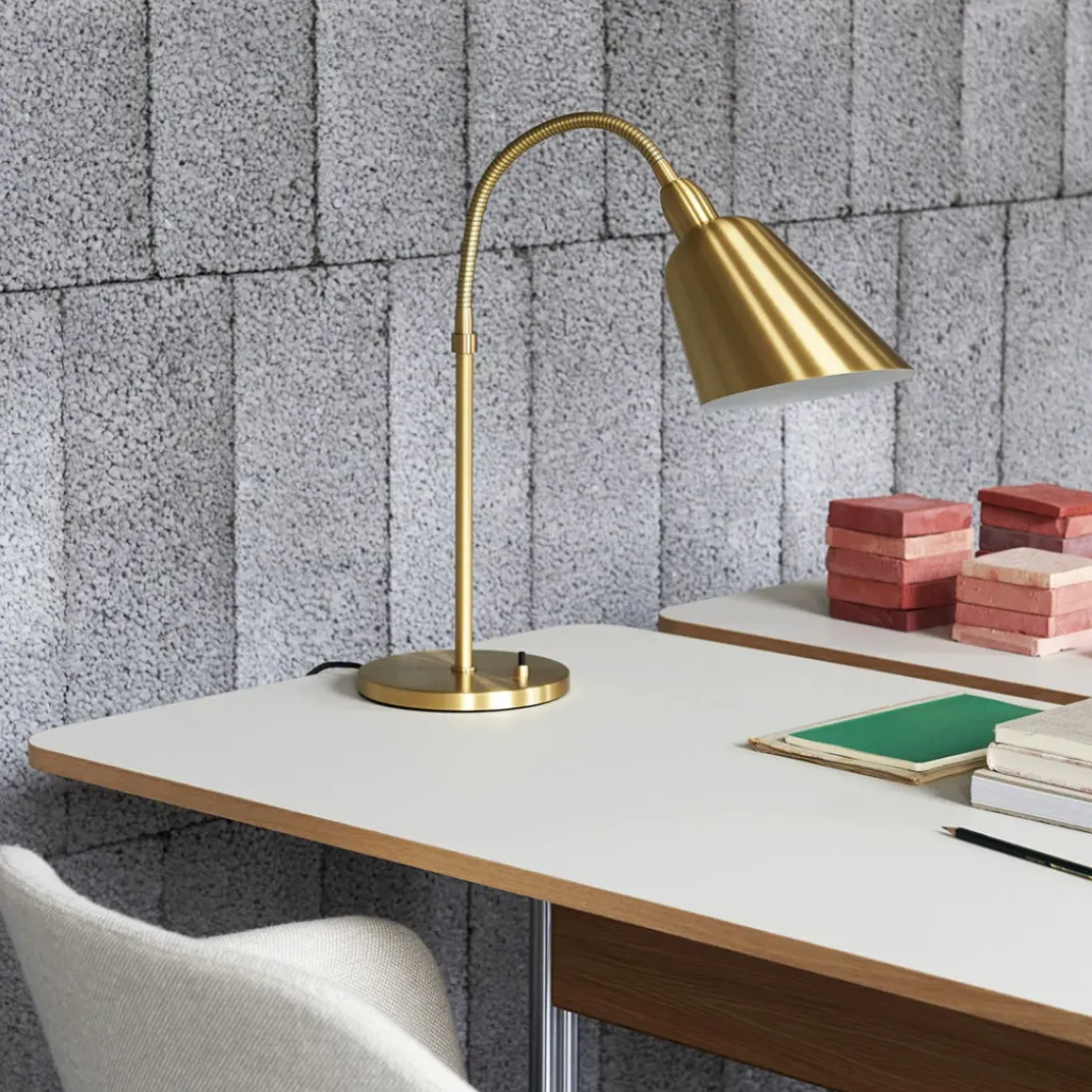 Bureau Pavilion AV16 Linoleum Iron 4178 - Noyer / Pieds Chrome