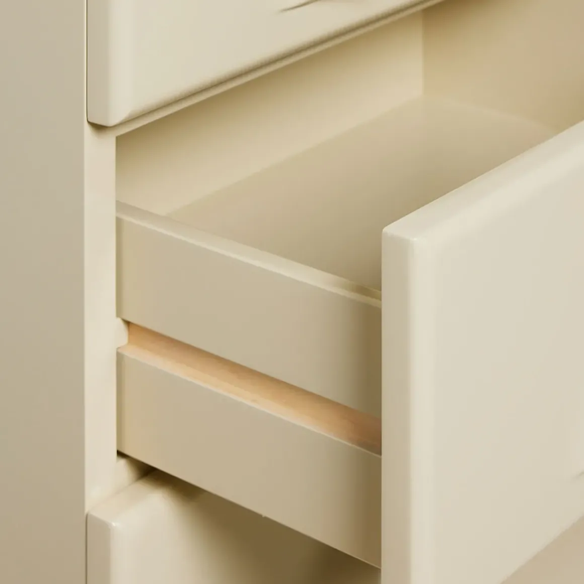 Commode 8 Tiroirs - Crème