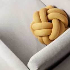Coussin Knot