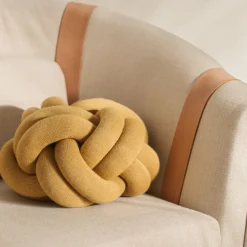 Coussin Knot
