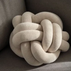 Coussin Knot