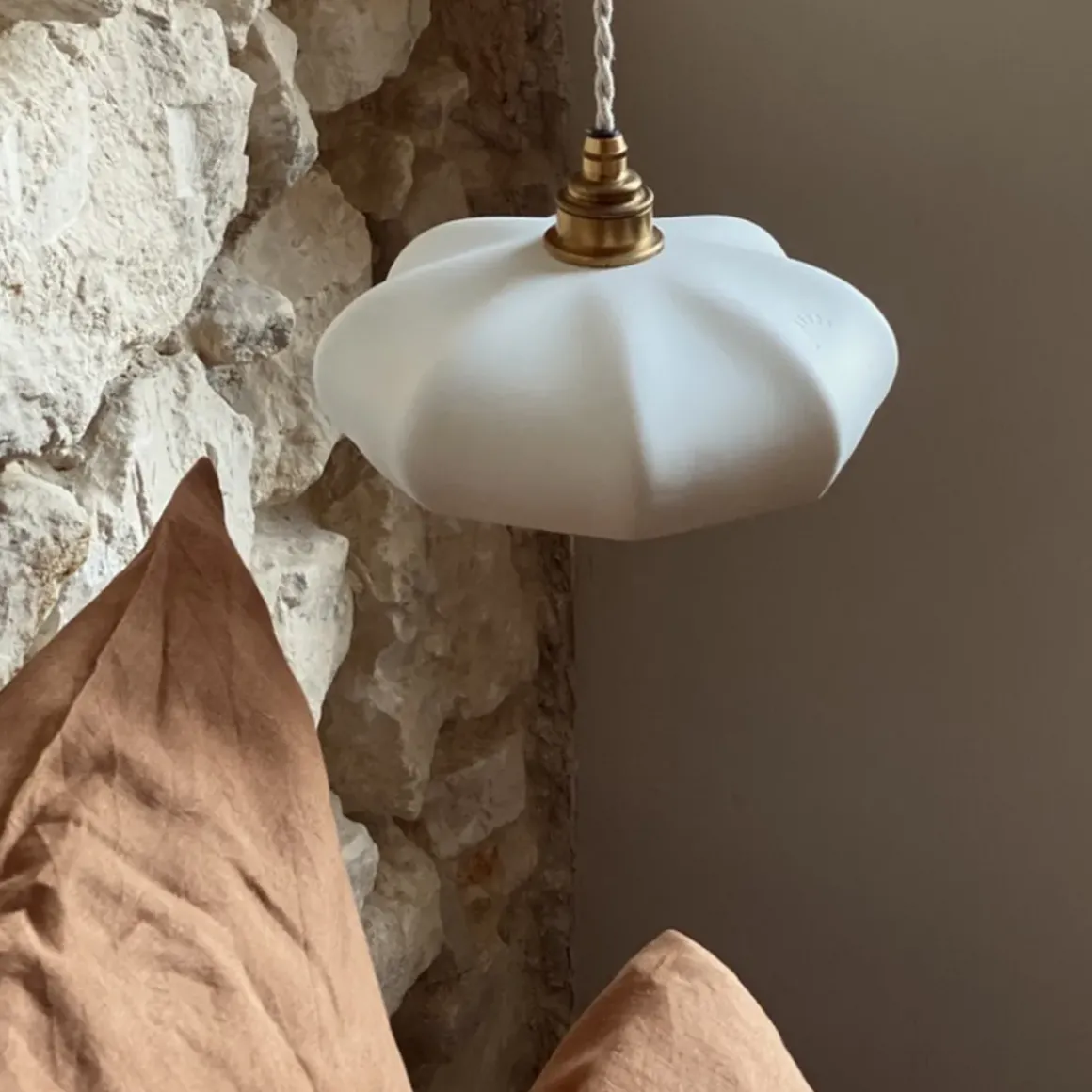 Suspension Maria en porcelaine biscuit - Ø 24 cm