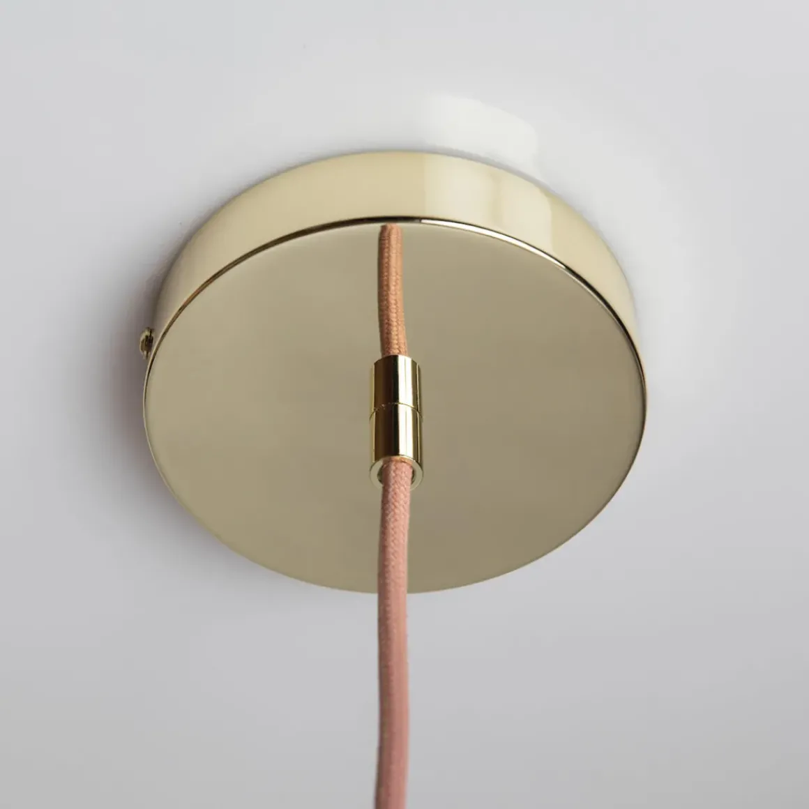 Suspension Soft Serve 02 - Brass