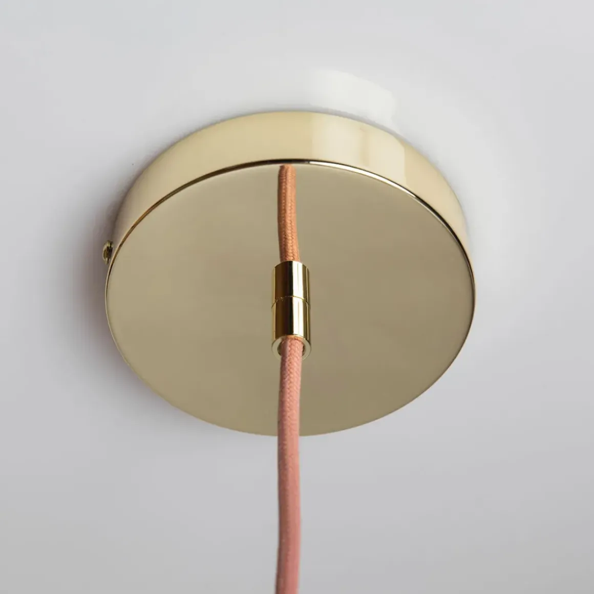 Suspension Soft Serve 01 - Brass
