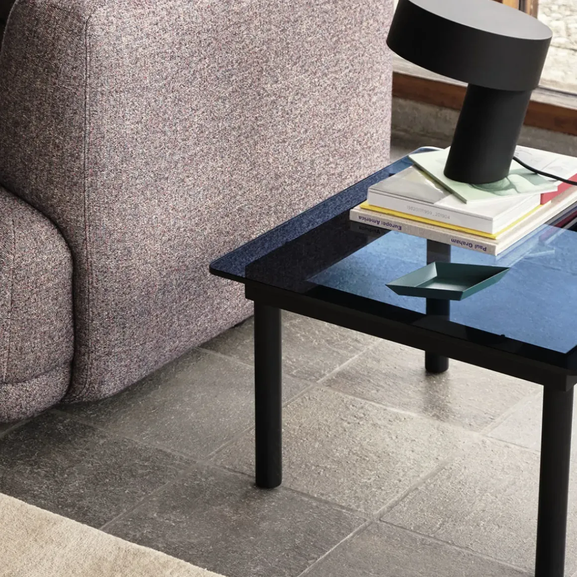 Table basse Kofi Chêne Massif Noir u0026 Verre Teinté Gris - l 60 x L 60 x h 36 cm