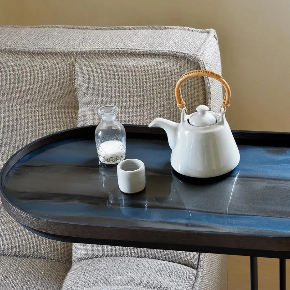 Table à plateau Oblong en métal et bois - L 69 cm