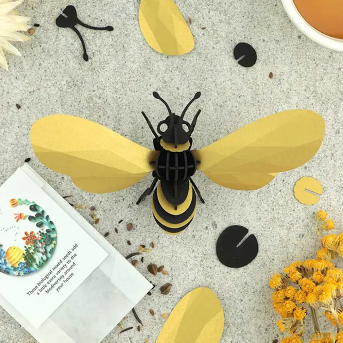 Trophée Origami Abeilles Ailes Dorées